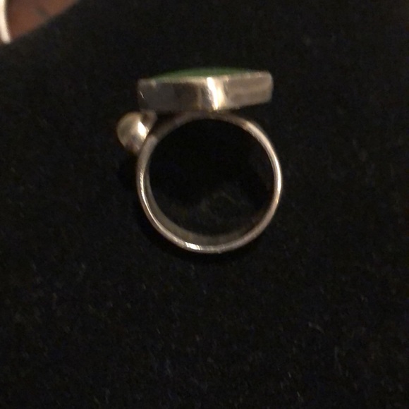 Bold Sterling Silver Green & White Sea Glass Ring - Picture 4 of 8